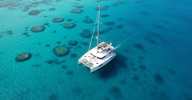 Sailing boat delivery service